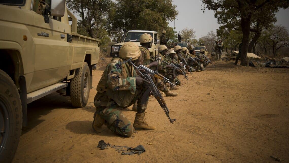 Nigér special forces fielding Bulgarian made AR-M52T assault rifles ...