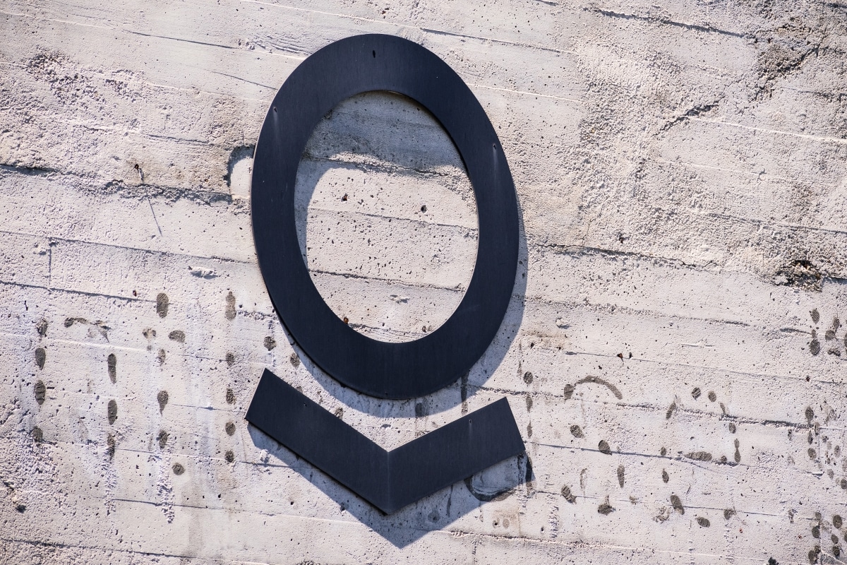 July 26, 2019 Palo Alto / CA / USA - Palantir symbol displayed at their HQ in Silicon Valley; Palantir Technologies is a private American software company that specializes in big data analytics