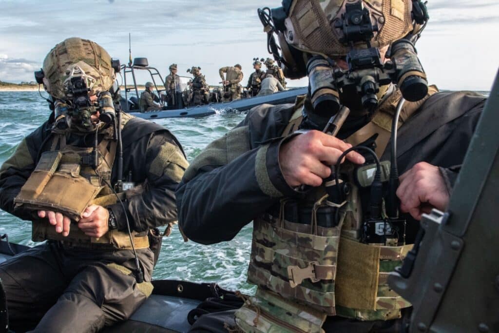 Navy SEALs In Pursuit Of Next-gen Tech For Covert Maritime Missions – SOFX