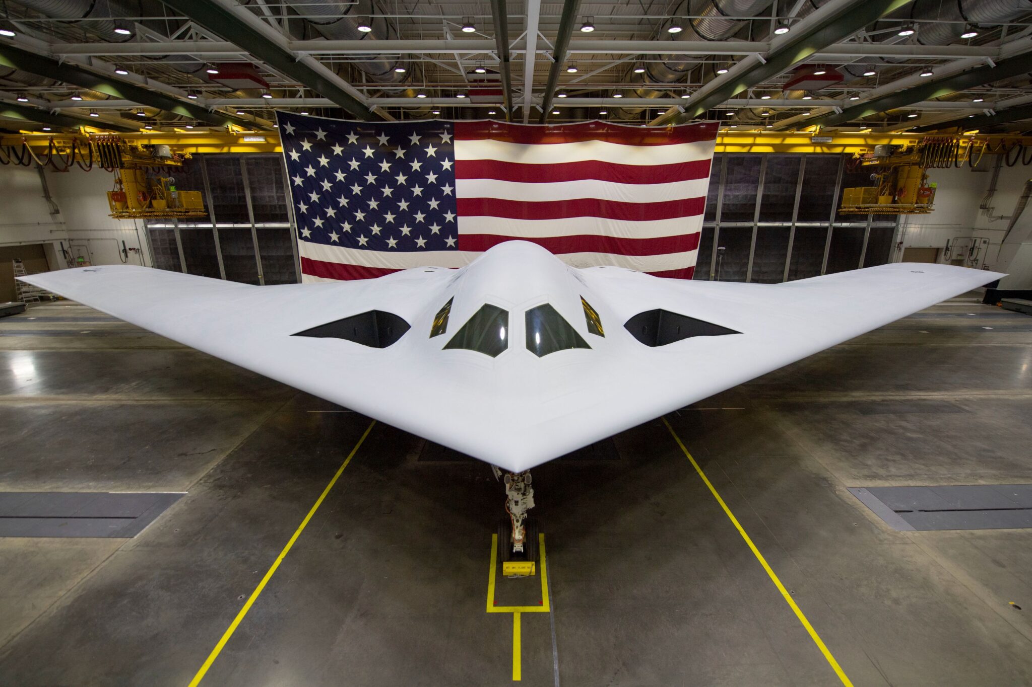 B-21 Raider Makes Historic First Public Flight in California – SOFX